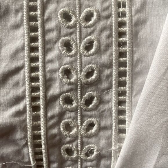 English Factory Eyelet Detail Cotton Button-Up
Shirt L NWT - Picture 10 of 11